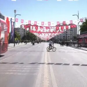 ozgur ozel saat vermisti chpnin sivas mitinginin hazirliklari tamamlandi KTIuIcJm