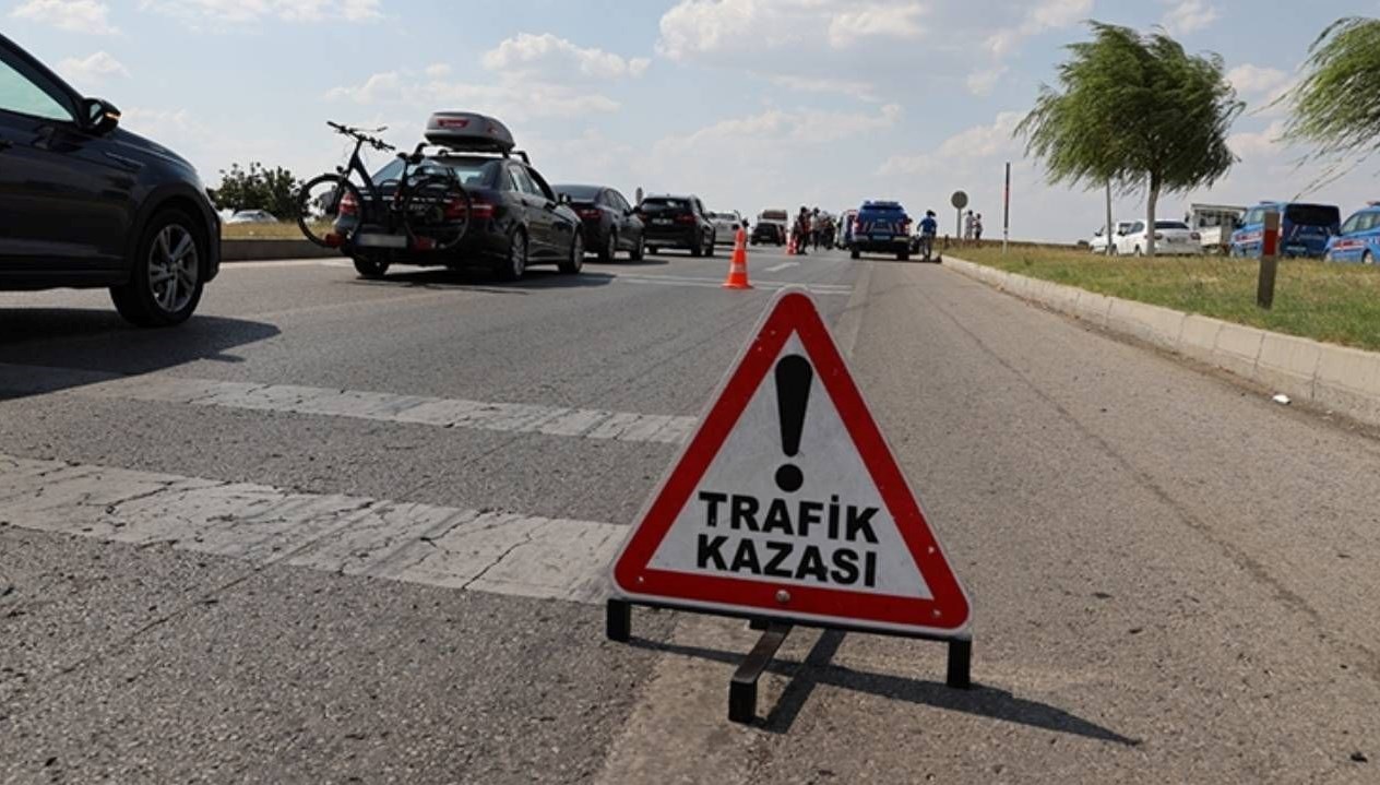 igdirda iki arac carpisti 5 yarali CS3cWLDz