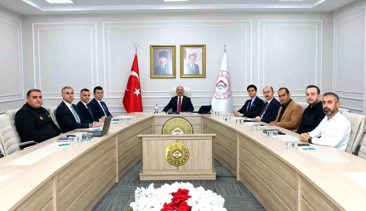 adiyamanda vali yardimcilari degerlendirme toplantisi duzenlendi 2JbtF7UH.jpg