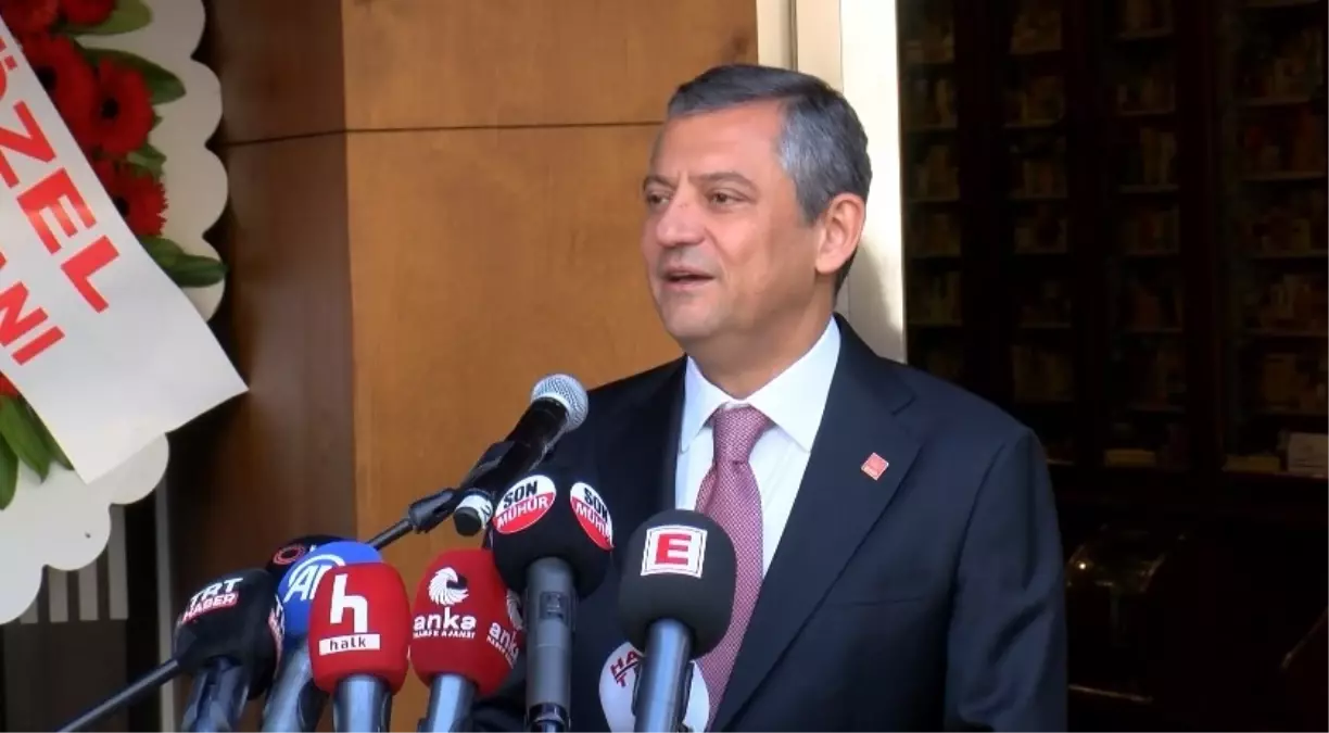 ozgur ozel eczacilik tarihi ve guzel sanatlari muzesinin acilisinda konustu I5aLpVu9.jpg