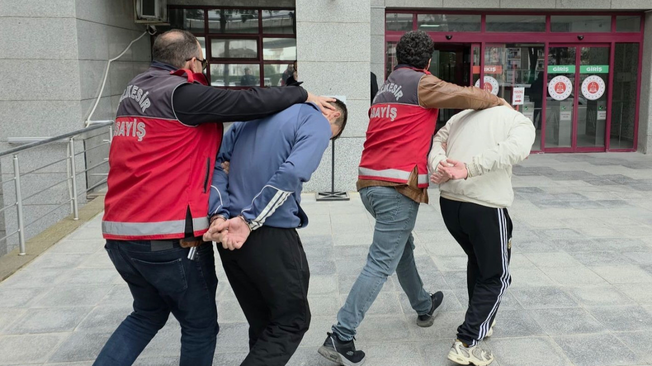 Balıkesir’de Yoğun Güvenlik Operasyonları: 128 Aranan Kişi Yakalandı