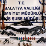 Sosyal medyada silahla paylasim yapanlar tek tek yakalandi 56 gozalti S44yM66b